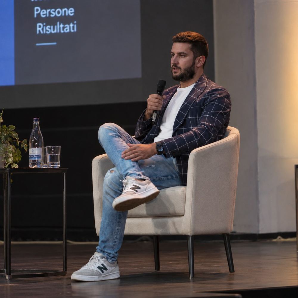 Giuseppe Rocco, founder e ideatore di VRC, sul palco