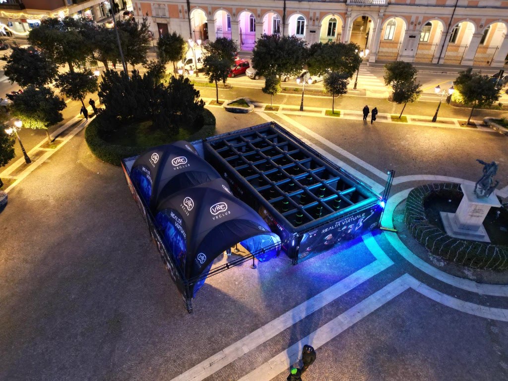 Installazione VRC itinerante in una grande piazza